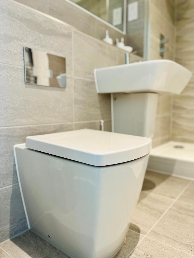 Fabulous One Bedroom Apartment Near Old Trafford Stadium Манчестер Экстерьер фото